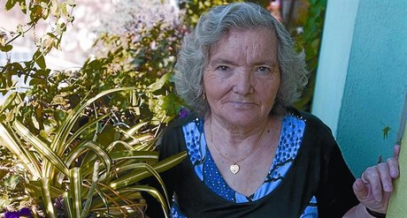 La infatigable Julia Aceituno, al pis on viu amb la seva fam�lia a Trinitat Nova, la setmana passada.