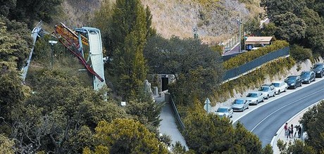 Aspecte d''El P�ndol' ahir al mat�, despr�s de l'accident mortal que dissabte va costar la vida a una noia de 14 anys.