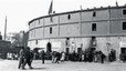 Imatge del 1915 d'El Tor�n, la pla�a de la Barceloneta que va ser ensorrada el 1946.