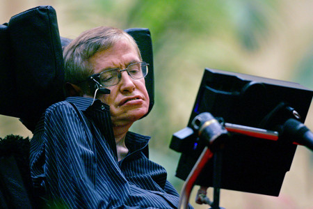 L'astrof�sic Stephen Hawking durant una confer�ncia, en una fotografia d'arxiu.