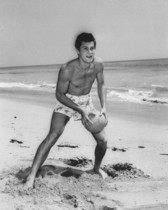Tony Curtis.