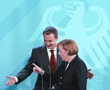 Angela Merkel i Jos� Luis Rodr�guez Zapatero presideixen els pa�sos primer i �ltim del creixement europeu.