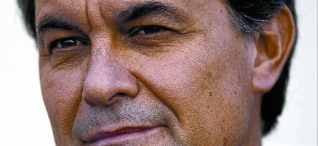Canvi d'estrat�giaEl l�der convergent sost� que la sent�ncia del TC fa necessari un gir en les relacions entre Catalunya i Espanya.