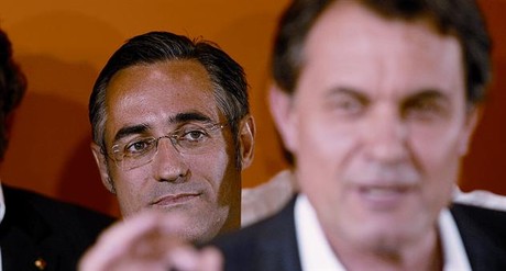 Mas parla en pres�ncia de Tremosa al con�ixer-se els resultats de les eleccions europees, el 7 de juny del 2009, en qu� va aconseguir l'esc�.