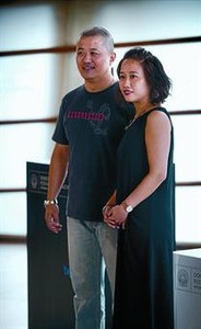 El director xin�s Liu Hao i la productora Teresa Kwong, ahir.