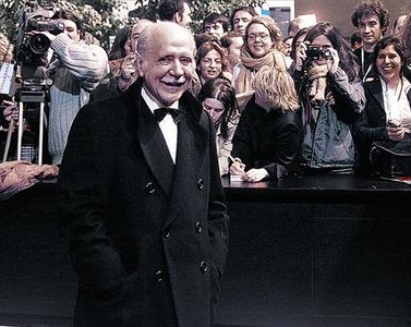 Manuel Alexandre, el 2003, a l'arribar a la gala dels Goya, durant la qual se li va entregar el premi d'honor.