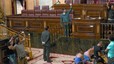 L'equip de la pel�l�cula grava Paco Tous, que d�na vida a Tejero, a l'hemicicle del Congr�s dels Diputats. A la dreta, l'actor empunya la pistola.