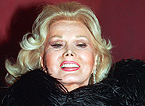 L'actriu Zsa Zsa Gabor a casa seva, a Beverly Hills, el novembre del 1992.