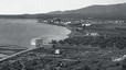 ROSES 1930-2010 3 Aquestes dues fotografies, fetes amb 80 anys de difer�ncia, donen una mostra de l'explotaci� urban�stica de la Costa Brava.