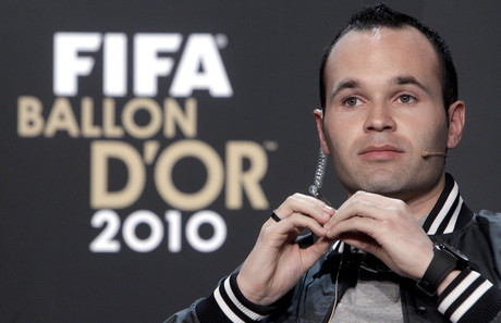 Andr�s Iniesta, durant la roda de premsa pr�via a la gala de la Pilota d'Or.