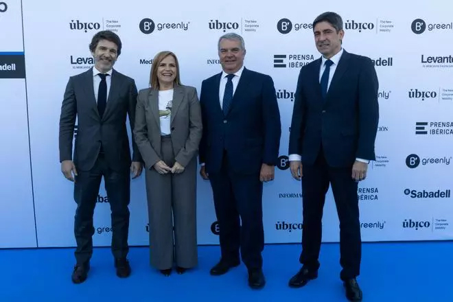 Sergi Guillot (director general de Prensa Ibérica), Pilar Bernabé (delegada del Govern en la Comunitat Valenciana), Fernando Canós (director general adjunt i director Territorial Est del Banc Sabadell) i Andrés Sánchez (director general de Premsa Ibèrica en la Comunitat Valenciana, Múrcia i Andalusia) / Miguel Angel Montesinos.