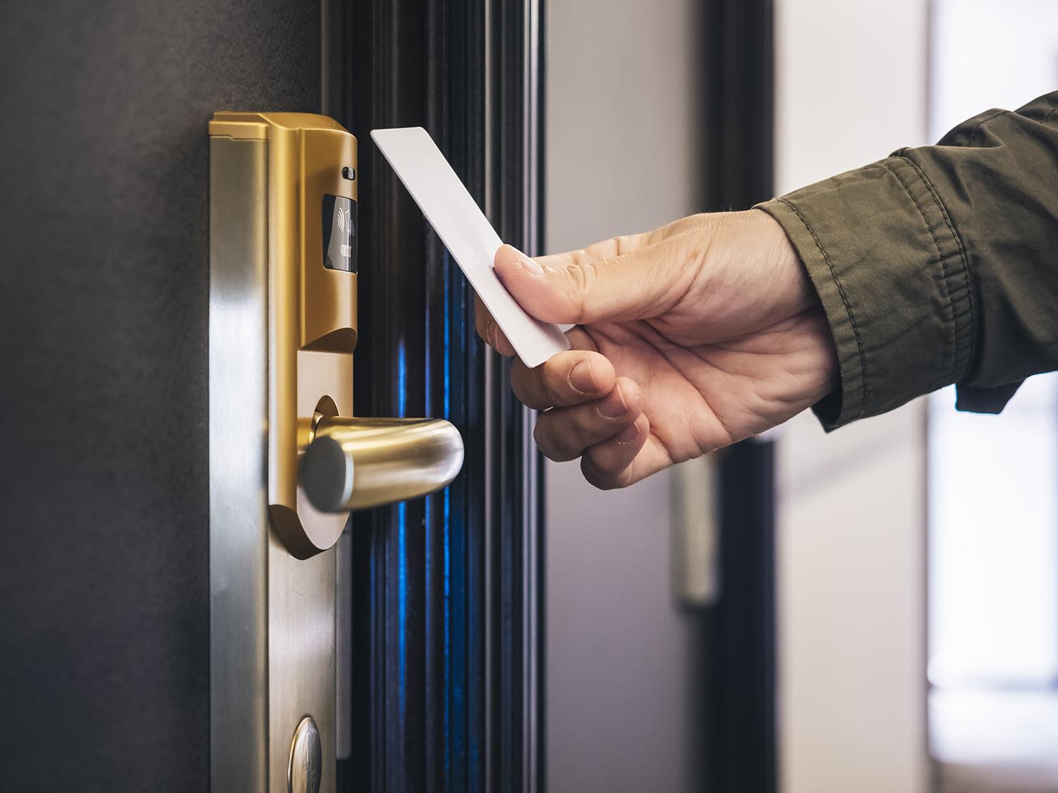 ¿Sabías que los árbitros profesionales están obligados a dormir la noche de antes en la ciudad donde van a arbitrar y que nunca duermen en el mismo hotel que los equipos?