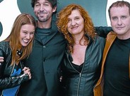 Miguel �ngel Vivas, director de 'Secuestrados', abra�a Manuela Vell�s, Ana Wagener i Fernando Cayo, ahir.